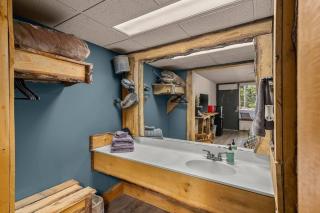 Stonegate Lodge Pool Fire Pits King BedFast WiFi 50in TV Room #209 - 2