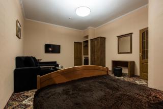 Premium Hotel - Chernivtsi - 2