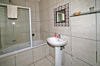 84 on Fourth Guest House - Johannesburg - 7