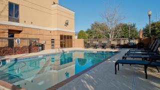 Russell Inn and Suites - Starkville - 3