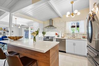 Valley Glen Getaway - 2