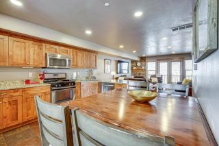 Eden Condo with Community Hot Tub, Close to Skiing - Eden - 5