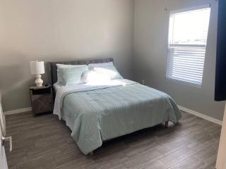 Spacious Getaway near UTRGV - 5