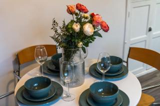 Modern Wolverhampton 3 bed Home - 1