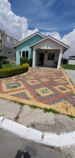 Finest Accommodation 75 Blossom, The Orchards innswood St Catherine - Spanish Town - 1