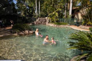 Ashmore Palms Holiday Village - 2