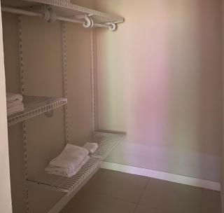 Finest Accommodation Bay Front Apt # 609 - Greencastle - 3