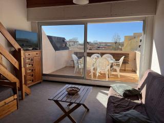 Duplex central avec terrasse, parking et équipements modernes pour 6 personnes à Marseillan - FR-1-387-201 - 1