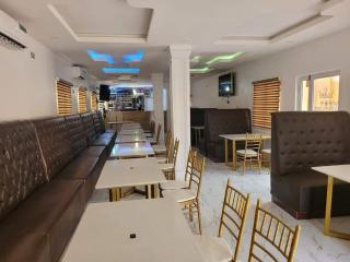 B&Y ROYAL BAR & LOUNGE ADIGBE ROAD ABEOKUTA - Abeokuta - 9