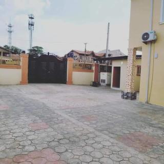 B&Y ROYAL BAR & LOUNGE ADIGBE ROAD ABEOKUTA - Abeokuta - 7