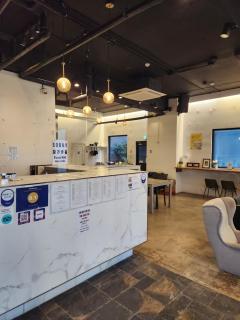 CANVAS BLACK Guesthouse - Busan - 4
