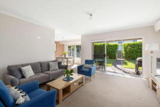 Bushmans, 10,24 Tomaree St - Spacious townhouse close to Nelson Bay, Wi-Fi and air conditioning provided - Nelson Bay - 0