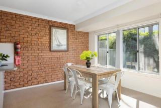 Bushmans, 10,24 Tomaree St - Spacious townhouse close to Nelson Bay, Wi-Fi and air conditioning provided - Nelson Bay - 9