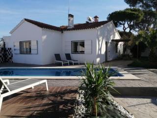 Belvilla by OYO Blissful Villa with Private Pool - Isla Cristina - 0
