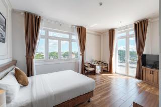 PINE VIEW Hotel Dalat - Đà Lạt - 1