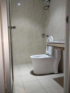 Meaco Royal Hotel - Valenzuela - 2