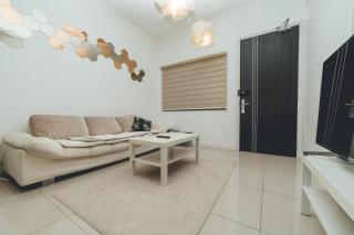 Molek High Floor Cozy Penthouse Apartment 5BR 12Pax by Our Stay - Johor Bahru - 6