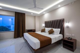 PARKKAVAN TOWERS - Tiruchirappalli - 1