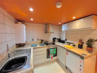 Brecon serviced apartments- Kian Perrott Properties - 6