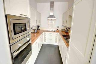 Seagull-Charming Two Bed Ground Floor Retreat, Can sleep 6 - Scarborough - 3