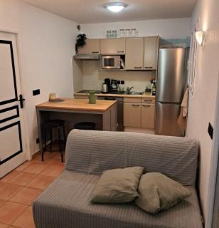 Petite maison 2 pcs mezzanine avec jardin dans résidence avec piscine - Tourrettes - 0