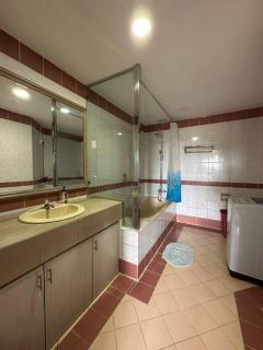 Riverbank Suite @ Waterfront KCH - Kuching - 1