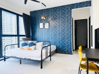 Urban Suite Spacious 2 or 3 Bedroom and 2Bathroom at Georgetown by URBAN STAYCATION HENG - Jelutong - 0