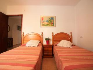 Apartamento céntrico en Roses, a 300m de la playa, con terraza solarium y WiFi. - ES-228-97 - Roses - 5