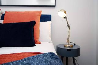 Cohost Partners | Free Parking | 2BR | Smart TV - Cardiff - 1