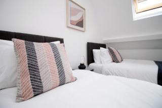 Chic 3-Bed Stay Near Cardiff’s Top Sights - Cardiff - 6