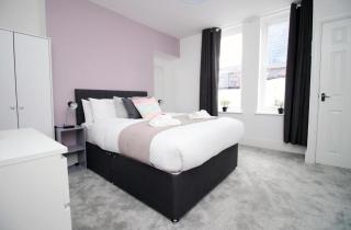 Chic 3-Bed Stay Near Cardiff’s Top Sights - 3