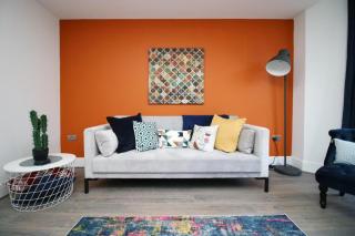 Chic 3-Bed Stay Near Cardiff’s Top Sights - 4