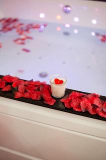 SuiteHouse - With Jacuzzi & All Comfort - San Giorgio a Cremano - 3