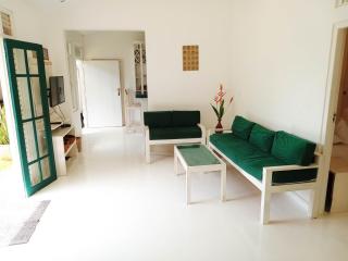 Cozzy White Villa - Unawatuna - 1