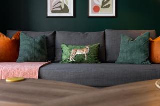Modern 2-Bed Townhouse in Kirkdale - Liverpool - 1