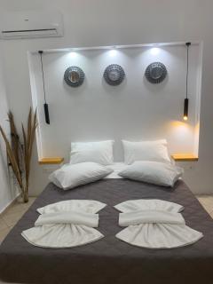 Little Yard Studios & Apartments #7 - Naxos Chora - 1