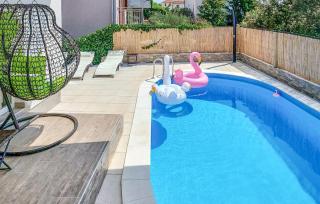 Stunning Apartment In Brodarica - 5