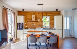 3 Bedroom Awesome Home In Paldigija - 8