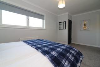 Signature - Sunnyside House - 5