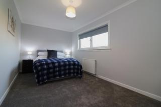 Signature - Sunnyside House - 3