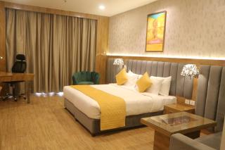 SK Premium Park, World Square Mall - Ghaziabad - 6