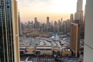 Super Luxury Elevated 2 BR Full Burj Khalifa View - Dubai - 8