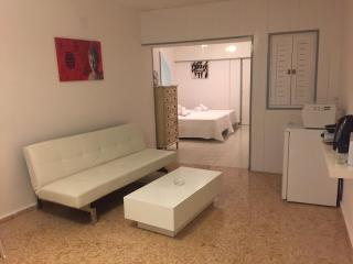 Jacaranda Apartments & Studios - Es Canar - 7