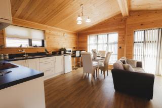Woodlakes Park By Liv Retreats - Kings Lynn - 4