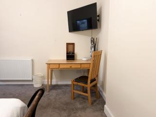 Charming 2Bed Apartment in the Heart of Edinburgh - 4