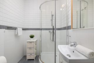 Unique Rzeszowska Apartment in Kazimierz by Noclegi Renters - Krakow - 5