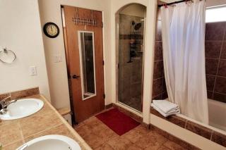 Home near Balloon Fiesta Park! - Albuquerque - 7