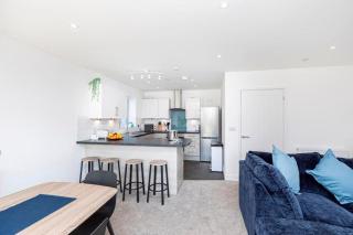 BOURNECOAST: BEAUTIFUL HOUSE WITH GARDEN - HB6332 - Christchurch - 1