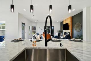 Private Oasis On 2 Acres with Indoor Pool and Theater - Eagle - 1