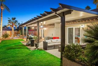 Palm Tree Inn Home With Gated Pool Perfect For Families - La Quinta - 4